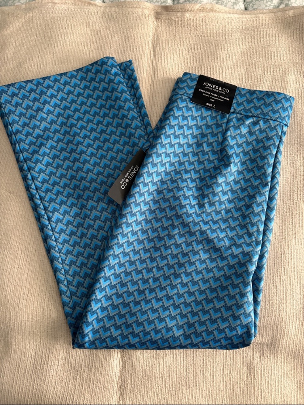 Jones & Co Womens Blue Geometric Crop Kick Flare mid rise Size Large